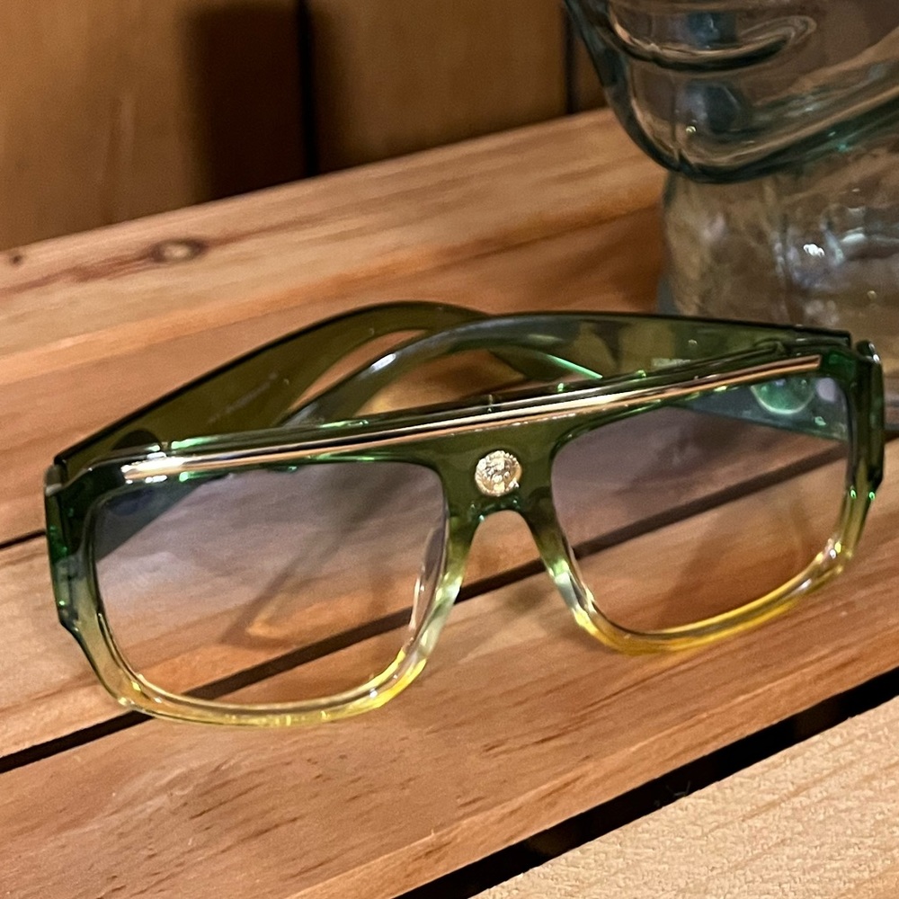 Two-tone Color Fade Sunglasses (Green/Yellow)